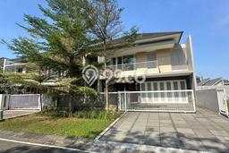 Rumah LT 391m² Dekat dengan Akses Transportasi, Surabaya - Harga Menarik Rumah LT 391m² Dekat dengan Akses Transportasi, Surabaya - Harga Menarik