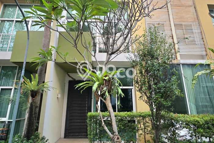 For Sale! Luxury House LT 84m2 Desain Modern di Tomang For Sale! Luxury House LT 84m2 Desain Modern di Tomang