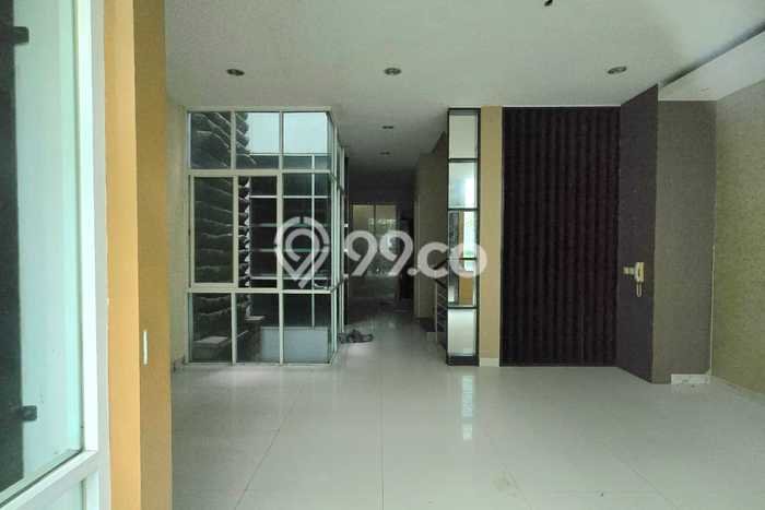 For Sale! Luxury House LT 84m2 Desain Modern di Tomang For Sale! Luxury House LT 84m2 Desain Modern di Tomang