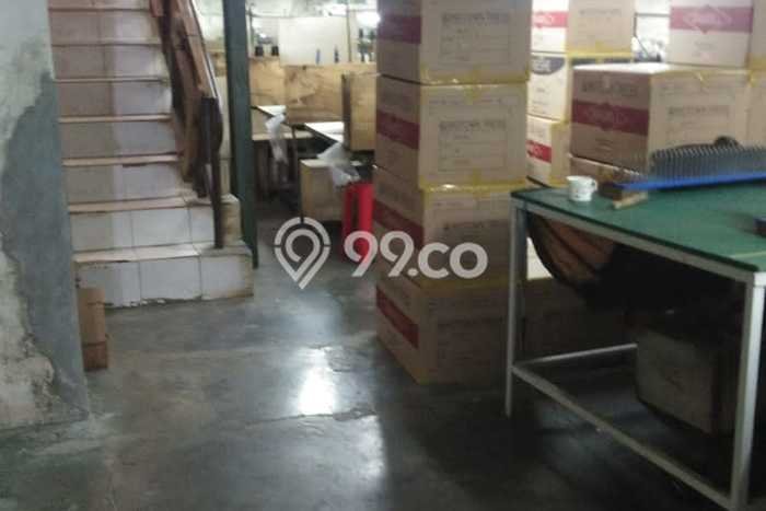 Unit Pabrik Dijual di Depok LT 1055m2 & LB 431m2 Unit Pabrik Dijual di Depok LT 1055m2 & LB 431m2