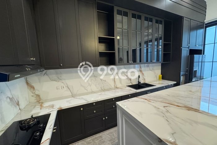 Hunian Elit LB 450m2 Siap Pakai Desain Elegan di Gading Serpong, Tangerang Hunian Elit LB 450m2 Siap Pakai Desain Elegan di Gading Serpong, Tangerang
