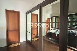 Dijual Rumah Luas Elegan Dengan View Cantik di Lebak Bulus, Jakarta Selatan Dijual Rumah Luas Elegan Dengan View Cantik di Lebak Bulus, Jakarta Selatan