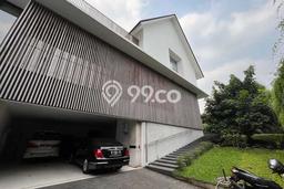 Ready to Use! Luxury House LT 863m2 Desain Modern di Gandaria Ready to Use! Luxury House LT 863m2 Desain Modern di Gandaria