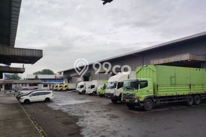 LOKASI TERBAIK! Gudang Kawasan Pegadungan, Luas 2148m², Lokasi Berkembang LOKASI TERBAIK! Gudang Kawasan Pegadungan, Luas 2148m², Lokasi Berkembang