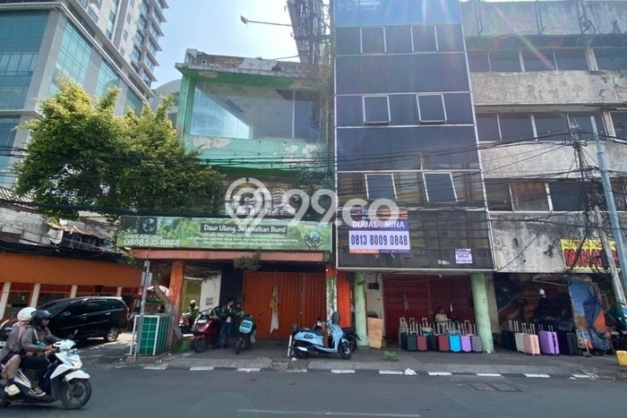 Unit Ruko Dijual di Jakarta Pusat LT 105m2 & LB 300m2 Unit Ruko Dijual di Jakarta Pusat LT 105m2 & LB 300m2
