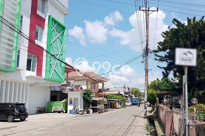 Unit Kost Dijual di Pontianak Kota dengan 55 Kamar Tidur & Luas Bangunan 1967m2 Unit Kost Dijual di Pontianak Kota dengan 55 Kamar Tidur & Luas Bangunan 1967m2