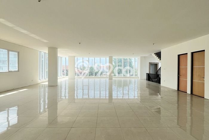 Unit Kantor Dijual di Jakarta Timur LT 759m2 & LB 2107m2 Unit Kantor Dijual di Jakarta Timur LT 759m2 & LB 2107m2