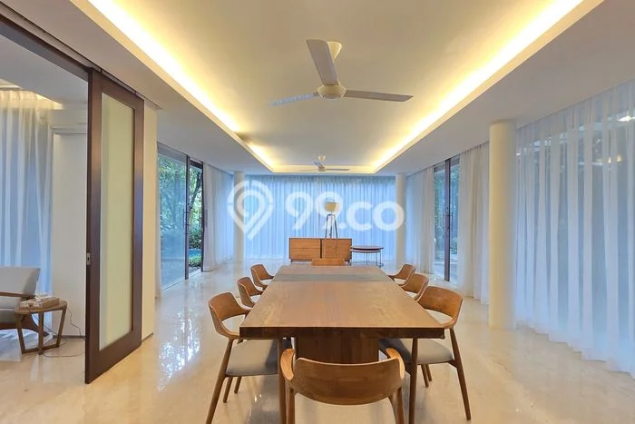 Jarang Ada! Rumah Sewa 3 Kamar Bagus Siap Huni SCBD Jarang Ada! Rumah Sewa 3 Kamar Bagus Siap Huni SCBD