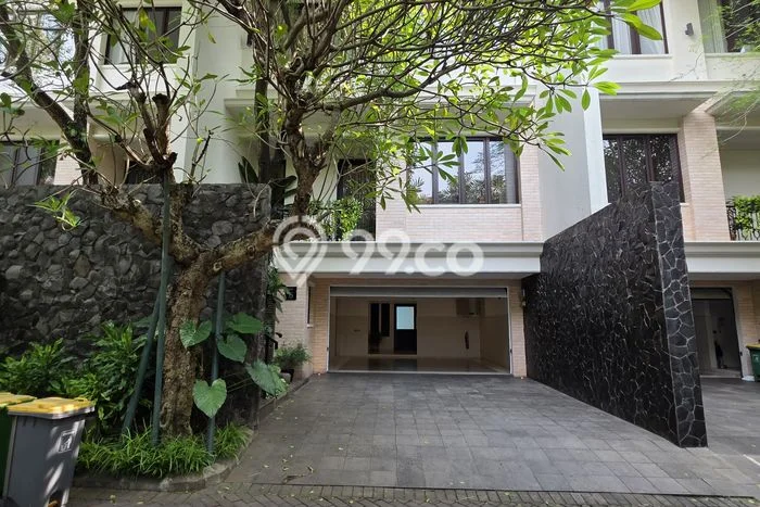 Rumah Disewakan Jakarta Selatan LT 203m2 LB 414m2 Area Kemang Rumah Disewakan Jakarta Selatan LT 203m2 LB 414m2 Area Kemang