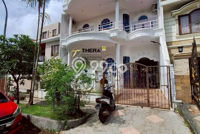Rumah Mewah LB 300m2 Siap Pakai Desain Elegan di Batam Centre, Batam Rumah Mewah LB 300m2 Siap Pakai Desain Elegan di Batam Centre, Batam