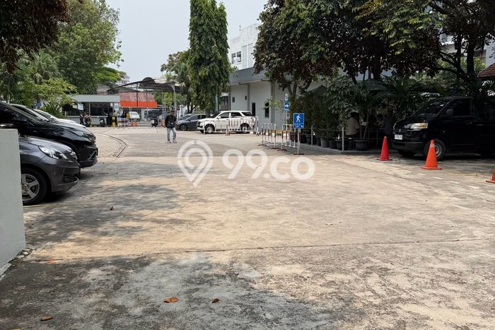 Kantor disewakan di Palmerah Jakarta Barat dengan luas bangunan 1955m2 Kantor disewakan di Palmerah Jakarta Barat dengan luas bangunan 1955m2
