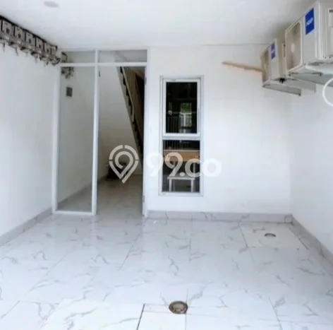 Dijual Rumah Kost di Kemang, Jakarta Selatan, 33 KT, 33 KM, Bangunan 450m2 Dijual Rumah Kost di Kemang, Jakarta Selatan, 33 KT, 33 KM, Bangunan 450m2