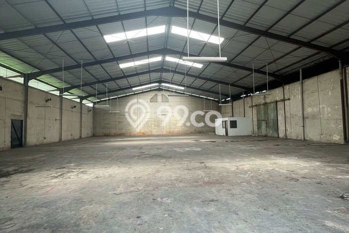 Unit Gudang Disewakan di Batu Ceper di Area Ramai & Strategis Unit Gudang Disewakan di Batu Ceper di Area Ramai & Strategis