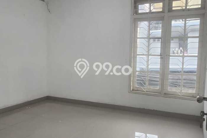 LOKASI STRATEGIS! Rumah di Pluit, Akses ke Stasiun, 4 KM, Luas 363m² LB 500m² LOKASI STRATEGIS! Rumah di Pluit, Akses ke Stasiun, 4 KM, Luas 363m² LB 500m²