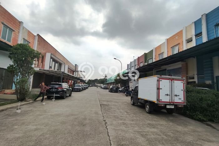 Unit Gudang Dijual di Jakarta Barat LT 297m2 & LB 252m2 Unit Gudang Dijual di Jakarta Barat LT 297m2 & LB 252m2