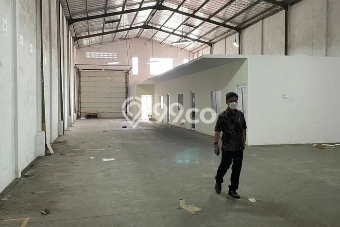 Gudang untuk disewa di BSD punya LT 540m2 & LB 445m2 harga sewa kompetitif Gudang untuk disewa di BSD punya LT 540m2 & LB 445m2 harga sewa kompetitif