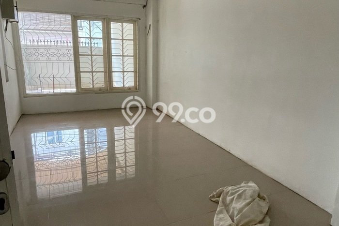 LOKASI STRATEGIS! Rumah di Pluit, Akses ke Stasiun, 4 KM, Luas 363m² LB 500m² LOKASI STRATEGIS! Rumah di Pluit, Akses ke Stasiun, 4 KM, Luas 363m² LB 500m²