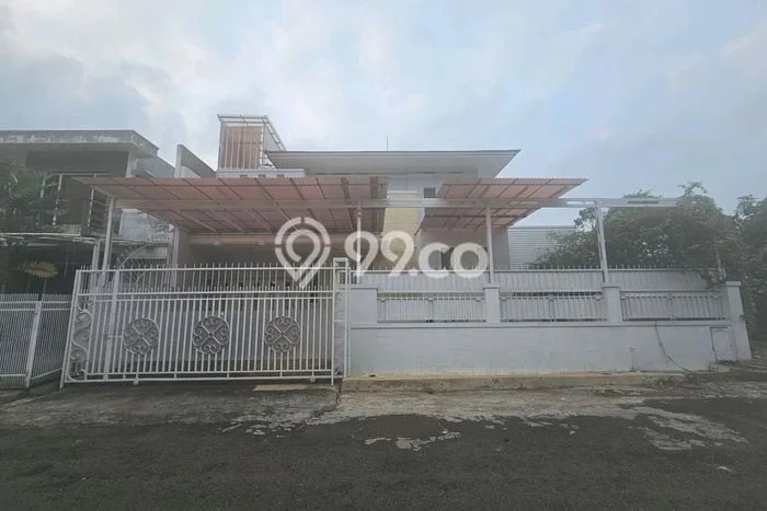 Rumah Luxury Modern Siap Huni di Intercon Jakarta Barat Rumah Luxury Modern Siap Huni di Intercon Jakarta Barat