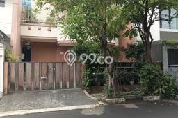 Rumah Mewah LB 200m2 Siap Huni Desain Elegan di Permata Buana, Jakarta Barat Rumah Mewah LB 200m2 Siap Huni Desain Elegan di Permata Buana, Jakarta Barat