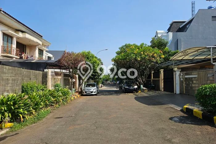 Dijual Rumah Mewah Megah Dengan View Eksklusif di Intercon, Jakarta Barat Dijual Rumah Mewah Megah Dengan View Eksklusif di Intercon, Jakarta Barat