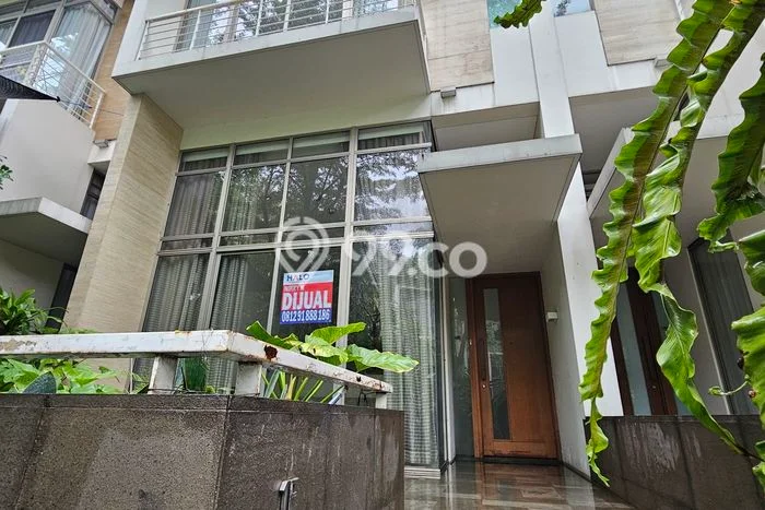 Hunian Mewah LB 360m2 Siap Huni Desain Elegan di Kedoya, Jakarta Barat Hunian Mewah LB 360m2 Siap Huni Desain Elegan di Kedoya, Jakarta Barat