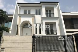 Jual Rumah Mewah Megah Dengan View Eksklusif di Puri Indah, Jakarta Barat Jual Rumah Mewah Megah Dengan View Eksklusif di Puri Indah, Jakarta Barat