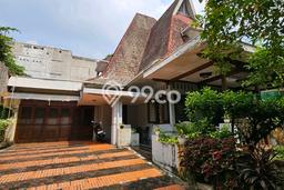 Siap Huni Rumah Mewah 5 Kamar di Menteng Dekat ke Mana Pun Siap Huni Rumah Mewah 5 Kamar di Menteng Dekat ke Mana Pun