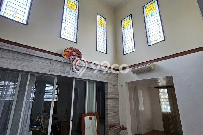 Rumah Luxury Modern Siap Huni di Intercon Jakarta Barat Rumah Luxury Modern Siap Huni di Intercon Jakarta Barat