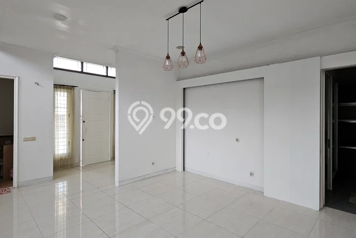 Rumah Luxury Modern Siap Huni di Intercon Jakarta Barat Rumah Luxury Modern Siap Huni di Intercon Jakarta Barat