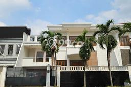 Rumah Elit Modern Tanpa Renovasi di Intercon Jakarta Barat Rumah Elit Modern Tanpa Renovasi di Intercon Jakarta Barat