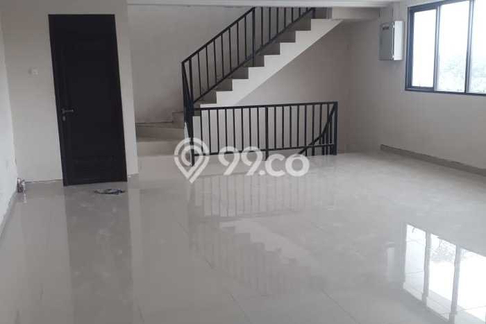 Disewakan Gudang di Kawasan Ramai Daan Mogot Luas 930m2 Disewakan Gudang di Kawasan Ramai Daan Mogot Luas 930m2