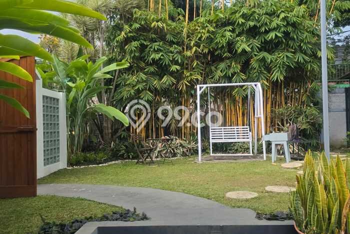 Ready to Use! Premium House LT 702m2 Desain Elegan di Lembang Ready to Use! Premium House LT 702m2 Desain Elegan di Lembang
