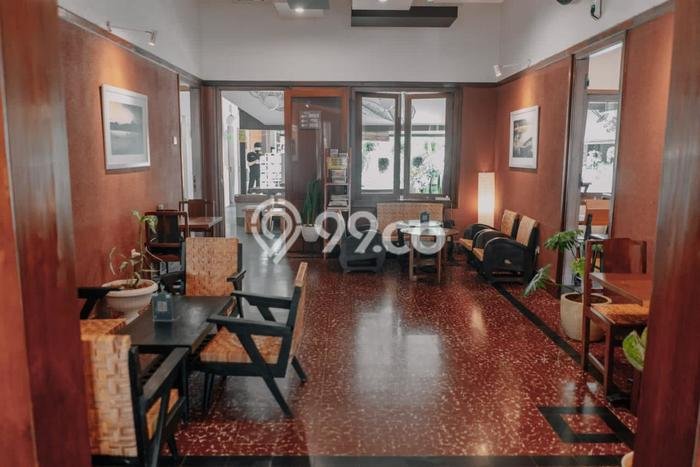 Dijual Komersial Premium Kawasan Pajajaran, Luas 400m², Jalan Utama, Area Bisnis Dijual Komersial Premium Kawasan Pajajaran, Luas 400m², Jalan Utama, Area Bisnis