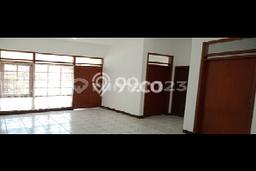 Rumah Minimalis 2 KT LT 157m2 di Taman Kopo Indah Rumah Minimalis 2 KT LT 157m2 di Taman Kopo Indah