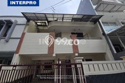 Jual Rumah Mewah Elegan Dengan View Eksklusif di Green Ville, Jakarta Barat Jual Rumah Mewah Elegan Dengan View Eksklusif di Green Ville, Jakarta Barat