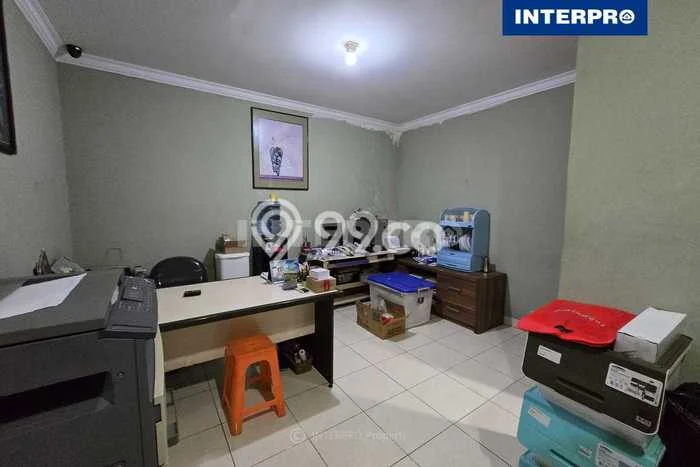 Dijual Ruko Premium di , Luas 280m2m², Jalan Utama, Kawasan Komersial Dijual Ruko Premium di , Luas 280m2m², Jalan Utama, Kawasan Komersial