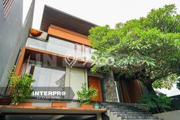 Ready to Use! Premium House LT 407m2 Desain Elegan di Puri Indah Ready to Use! Premium House LT 407m2 Desain Elegan di Puri Indah