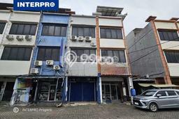 Ruko Lokasi Premium Kawasan Daan Mogot, Luas 180m², Mainroad Ruko Lokasi Premium Kawasan Daan Mogot, Luas 180m², Mainroad