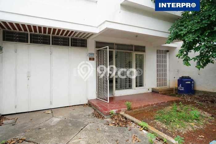 LOKASI TERBAIK! Rumah kawasan Permata Buana, 2 KM, Lingkungan Elite, LT 144m² Bangunan 180m² LOKASI TERBAIK! Rumah kawasan Permata Buana, 2 KM, Lingkungan Elite, LT 144m² Bangunan 180m²
