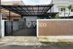 Rumah Luas Asri 2 KT Siap Pakai di Meruya Jakarta Barat Rumah Luas Asri 2 KT Siap Pakai di Meruya Jakarta Barat