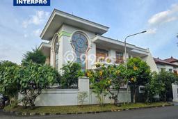 Ready to Use! Luxury House LT 470m2 Desain Elegan di Permata Buana Ready to Use! Luxury House LT 470m2 Desain Elegan di Permata Buana