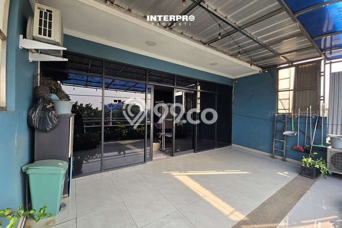 Unit Ruko Dijual di Jakarta Barat LT 77m2 & LB 230m2 Unit Ruko Dijual di Jakarta Barat LT 77m2 & LB 230m2