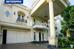 Rumah Luxury Modern Siap Huni di Intercon Jakarta Barat Rumah Luxury Modern Siap Huni di Intercon Jakarta Barat