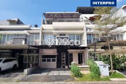 Rumah Disewakan Green Mansion 3 Lantai Rumah Disewakan Green Mansion 3 Lantai