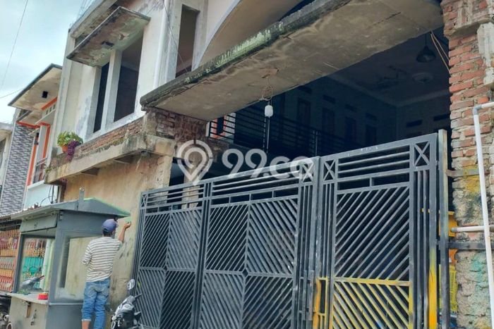 Dijual Rumah 4 Kamar Lokasi Strategis Nyaman dan Strategis di Kiaracondong Dijual Rumah 4 Kamar Lokasi Strategis Nyaman dan Strategis di Kiaracondong