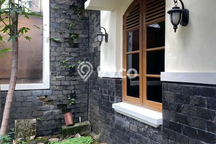 For Sale Rumah 2 Kamar Lokasi Strategis Nyaman dan Strategis di Antapani For Sale Rumah 2 Kamar Lokasi Strategis Nyaman dan Strategis di Antapani