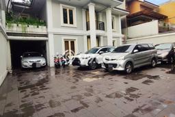 Area Ramai! Kantor Dijual di Kebayoran Baru untuk Bisnis Luas Bangunan 500m2 Area Ramai! Kantor Dijual di Kebayoran Baru untuk Bisnis Luas Bangunan 500m2