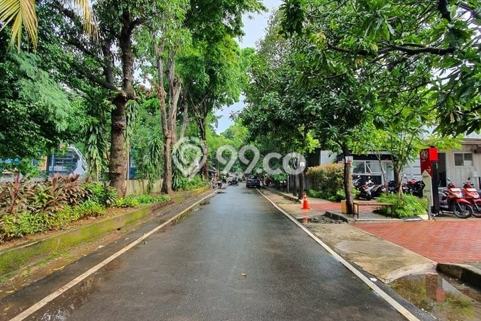 Ruko Usaha Dijual di Kebayoran Baru Jakarta Selatan LT 608m2 & LB 424m2 Ruko Usaha Dijual di Kebayoran Baru Jakarta Selatan LT 608m2 & LB 424m2