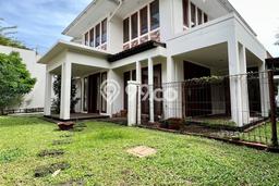 For Sale! Luxury House LT 364m2 Desain Elegan di Ampera For Sale! Luxury House LT 364m2 Desain Elegan di Ampera