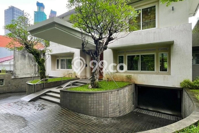 Siap Huni Rumah Mewah 9 Kamar di Menteng Dekat ke Mana Pun Siap Huni Rumah Mewah 9 Kamar di Menteng Dekat ke Mana Pun